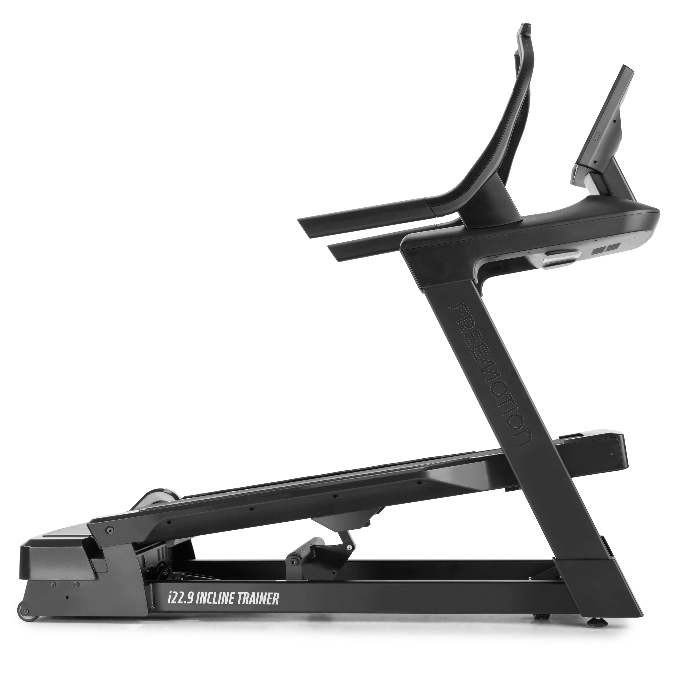 FMTK74819_STUDIO_3665 (2).png